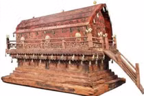 Bật nắp quan tài đỏ như máu, chuyên gia hốt hoảng hô: “Chạy mau đi!”