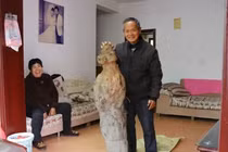 Đào được 'báu vật' gần 100 kg, lão nông chớp mắt đổi đời