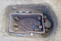 Bí ẩn gần 100 hài cốt Ai Cập chôn trong quan tài đất sét