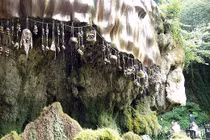 Bí ẩn giếng nước “quỷ ám” hóa đá mọi vật trong nháy mắt 