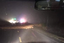 Sạt lở trên đèo Khánh Lê, quốc lộ nối Đà Lạt - Nha Trang ách tắc nhiều giờ