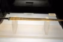 Khai quật mộ cổ, kinh ngạc thấy kiếm “bất tử” của Việt Vương Câu Tiễn