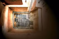 Khai quật mộ cổ, lộ bí mật 46 bộ hài cốt nữ “trần như nhộng” 