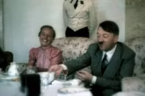 Bộ ảnh chụp trùm phát xít Hitler của Hugo Jaeger