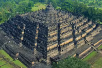 Điều bất ngờ trong ngôi đền nổi tiếng thế giới có hơn 500 tượng Phật