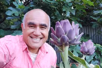 Cuộc sống yên bình của người đàn ông trong ngôi nhà nhỏ