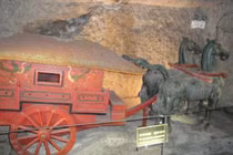 Mở mộ hoàng đế nước Sở, chuyên gia sửng sốt thấy dòng chữ lạ