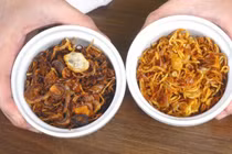 Làm hành phi vàng ươm giòng rụm chỉ bằng lò vi sóng