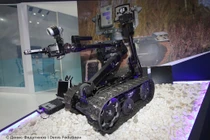 Choáng ngợp dàn robot chiến đấu cực nguy hiểm vừa xuất hiện ở UAE