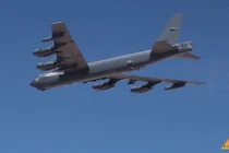 B-52H khoe có vũ khí độc, nhanh gấp đôi siêu tên lửa của Nga