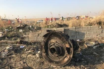 Ngớn ngẩn: Iran bắn nhầm máy bay chở khách vì tưởng là máy bay quân sự