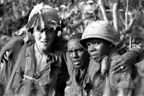 Sợ "đánh nhau" với Iran, dân Mỹ lật lại cách trốn quân dịch như thời chiến tranh Việt Nam