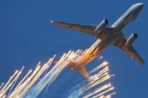 Nga đưa máy bay trinh sát Tu-214R tới Syria, quyết không chùn bước?