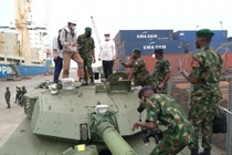 Vũ khí Trung Quốc xâm lấn châu Phi: Nigeria nhận một loạt thiết giáp