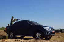 Quân đội Việt Nam gắn hỏa lực mạnh lên... xe bán tải Nissan