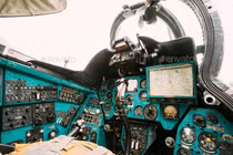 Vì sao khoang lái mọi máy bay Liên Xô/Nga đều sơn màu ngọc lam nổi bật?