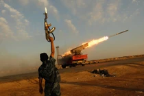 Nhìn lại thế giới một thập kỷ đầy bất ổn qua những bức hình "nổi da gà"