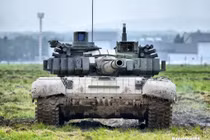 Trầm trồ trước xe tăng T-72 bản "độ" mang trên mình sức mạnh hơn cả T-90 