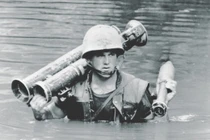Soi khẩu Bazooka cỡ nòng bự nhất trong chiến tranh VN