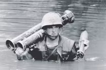 Soi khẩu Bazooka cỡ nòng bự nhất trong chiến tranh VN