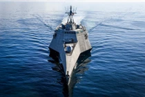 Cận cảnh tàu chiến đấu "ba thân" lớn nhất thế giới của Mỹ