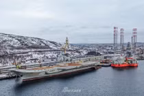 Tàu sân bay duy nhất của Nga giờ "tàn tạ" ra sao?