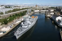 Đi tìm tuần dương hạm mang trực thăng đầu tiên của Pháp