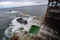 Lính Mỹ ra sức luyện tập đổ bộ đường biển, chờ ngày đánh Nga?