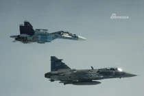 Chiến đấu cơ Hungary “đánh chặn” Su-30 trên biển Baltic
