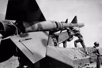 Khắc tinh của "pháo đài bay" Mỹ trên bầu trời Hà Nội năm 1972