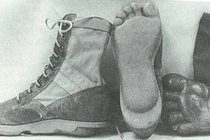 Kế sách giả dạng dấu chân của lính Mỹ khi vào rừng Trường Sơn