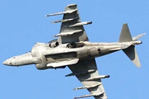 Máy bay AV-8B bị phàn nàn vì chính thiết kế cất-hạ cánh thẳng đứng