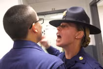 Huấn luyện tuần duyên Mỹ: Từ công tử thành chiến binh!