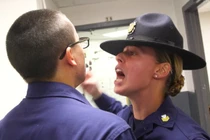 Huấn luyện tuần duyên Mỹ: Từ công tử thành chiến binh!