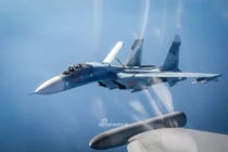 Cận cảnh Su-27 Nga bị tiêm kích Anh áp tải ở biên giới Estonia