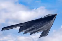Bị Trung Quốc thách thức, Mỹ cấp tốc cho B-21 Raider bay thử