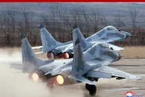 Chiêm ngưỡng chiến đấu cơ "xịn" nhất của Triều Tiên