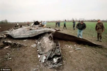 Nhìn lại trận đánh đầu tiên “vít cổ” máy bay tàng hình Mỹ (1)