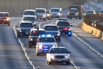 Giải mã đoàn xe hộ tống bất khả xâm phạm của Tổng thống Mỹ