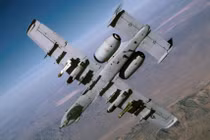 Cường kích A-10 thả bom giữa thành phố sau khi đâm phải chim