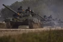 Ngỡ ngàng xe tăng Nga, Mỹ cùng xuất hiện trên một chiến trường