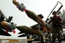 Bom xuyên phá: Vũ khí biến mọi địa đạo, boong-ke thành vô dụng