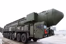Buồn buồn Nga mang ICBM ra phóng thử, phương Tây nín thở theo dõi