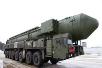 Buồn buồn Nga mang ICBM ra phóng thử, phương Tây nín thở theo dõi