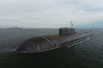 Sức mạnh của tàu ngầm hạt nhân Nga vừa được diễu binh hải quân