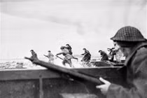 Tại sao quân đồng minh lại chọn đổ bộ xuống Normandy?