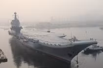 Tàu sân bay Trung Quốc vừa ra khơi đã phải về bờ