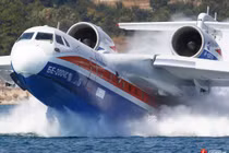 Giữa cấm vận, Nga vẫn “nghĩa hiệp” bán máy bay cho Mỹ