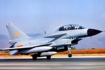 Xương sống J-10 của Trung Quốc đang có bao nhiêu phiên bản?