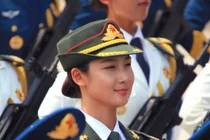 Sự thật gây sốc về quá khứ nữ quân nhân xinh đẹp nhất Trung Quốc